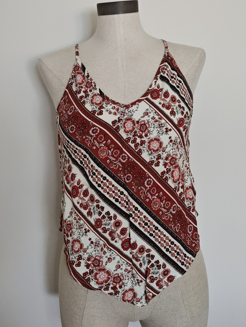Red and Cream Diagonal Floral Camisole | XS